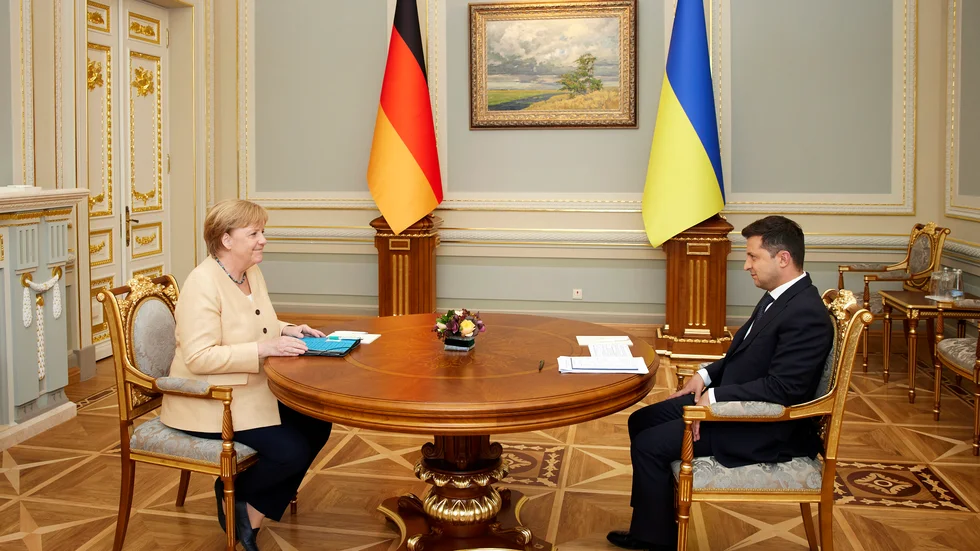 Rysk gas på agendan när Tysklands förbundskansler Angela Merkel träffar Ukrainas president Volodymyr Zelenskyj.