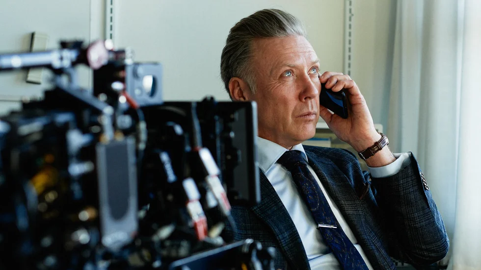 Mikael Persbrandt spelar sonen till den rollfigur som Ernst-Hugo Järegård hade i originalversionen av "Riket". Pressbild.