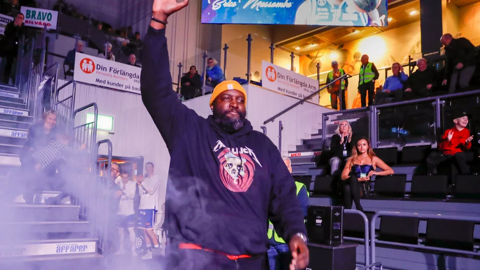 Brice Massamba sparkas av BC Luleå.