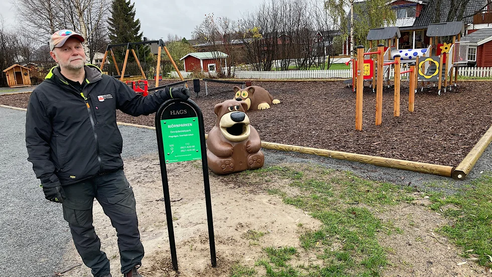 Björnparken i sin nya skepnad. Den som varit ansvarig för upprustningen är produktionsledare Christoffer Larsson.