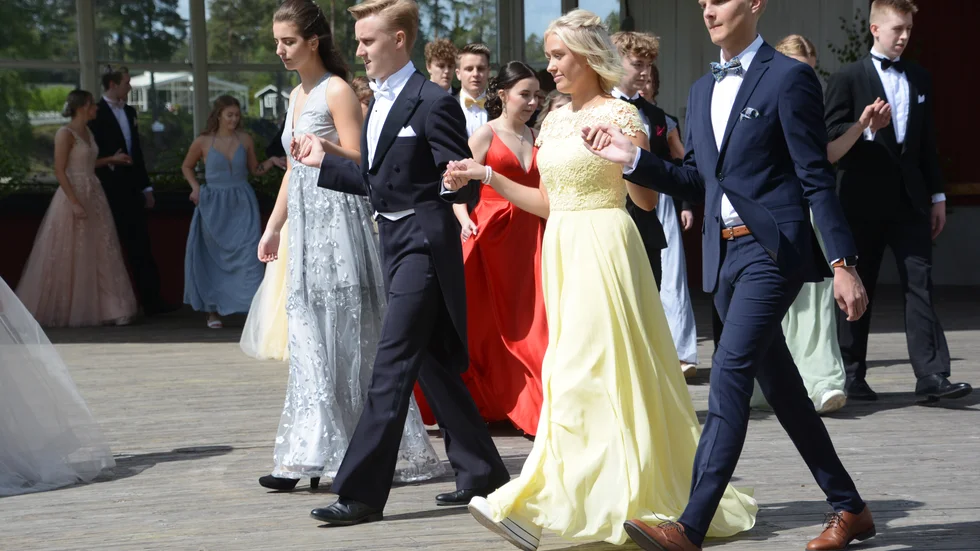 Förra året hölls balen utomhus i Storebroparken men nu är planen att den ska komma tillbaka in till ishallen i Vimmerby. 