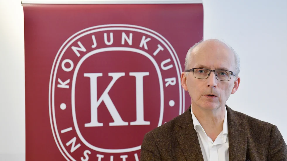Konjunkturinstitutets chef Urban Hansson Brusewitz lägger fram ny prognos. Arkivbild.