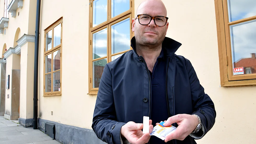 Jon Sjölander (M) föreslår att elever och personal på kommunens skolor ska covidtestas för att se till att ingen är smittad och därmed minska smittspridningen.