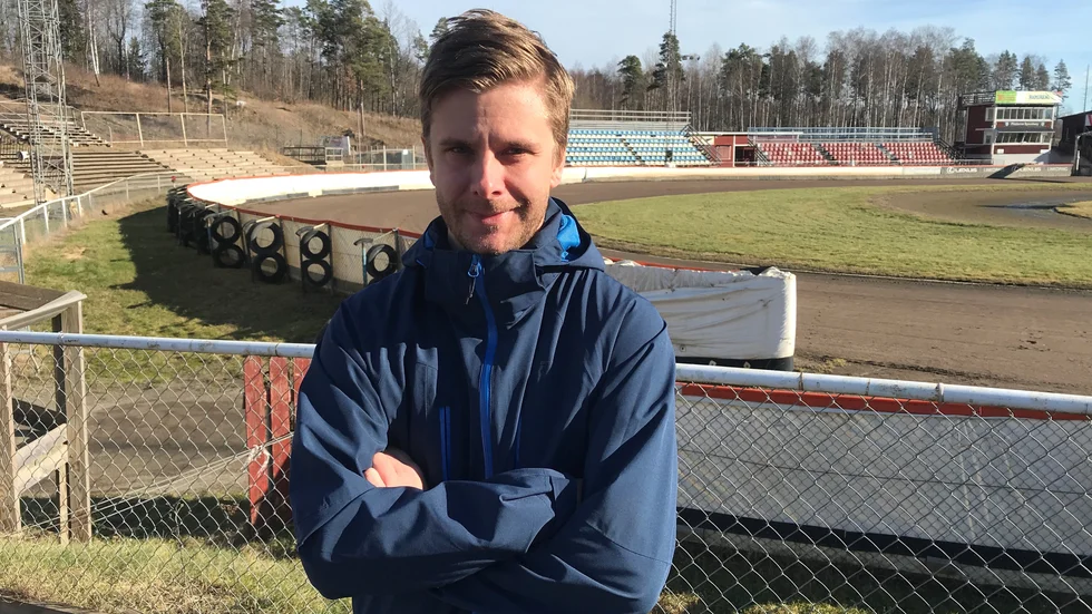 Daniel Davidsson säger att Piraterna nu måste närma sig de andra lagen i fråga om förarbudgeten. "Inte hållbart i längden att bara förlora", säger lagledaren.