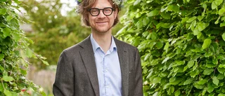 Kända komikern från Linköping sommarpratar i P1: "Det blir en del renodlat trams" 