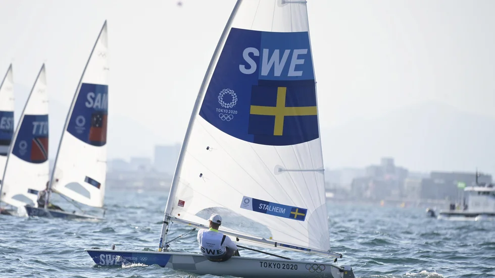 Jesper Stålheim kom först över mållinjen i den tredje seglingen.