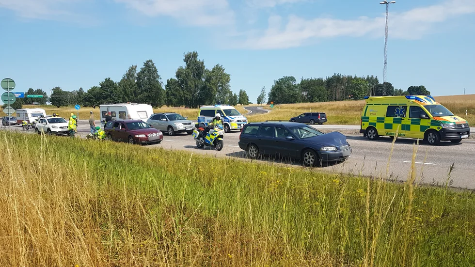 Trafikolyckan inträffade vid E4-avfarten mot Mantorp.