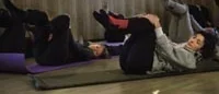 Yoga frigör energi och dämpa stress