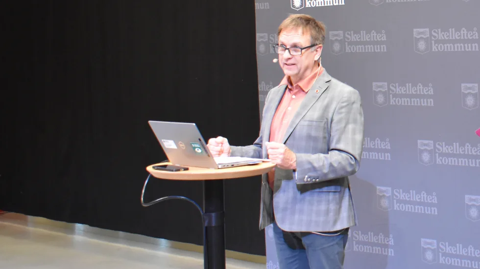 Lorents Burman, Skellefteå, har tillsammans med kommunalråden i Robertsfors och Umeå skrivit till infrastrukturministern Andreas Carlson.