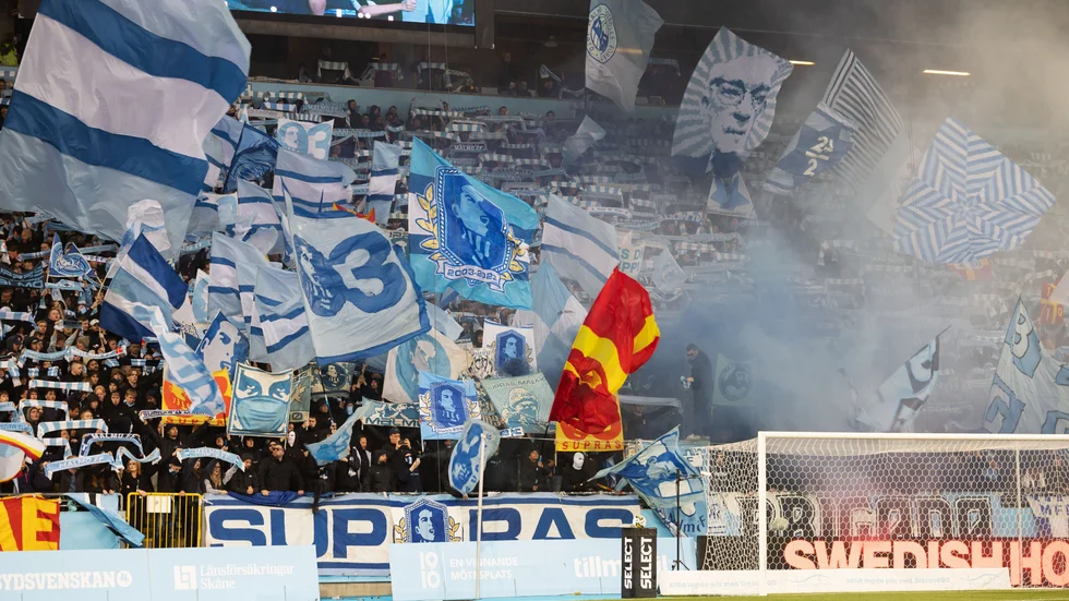 Malmö FF-supportrar hoppas på SM-guld på söndag när Elfsborg kommer till Malmö. Guldfinalen är slutsåld sedan en månad tillbaka.