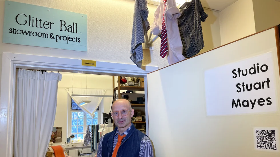 Studio Stuart Mayes ligger i Hospitalets ateljéförening i Ulleråker.