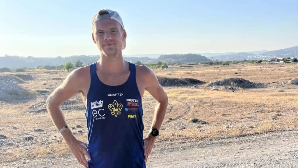 Lukas Segersten var nyligen på en kombinerad träningsvecka och semester i Grekland och berättar för EP att han hela tiden tar steg i sin löparkarriär. Tar han det 40 år gamla klubbrekordet på maraton i EAI redan i år?