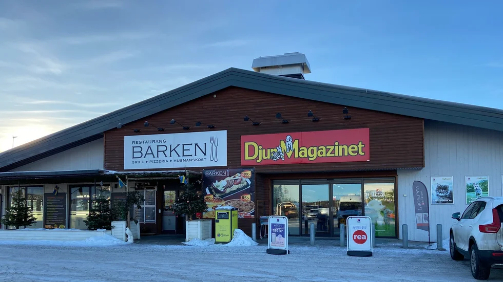 Arken zoo har köpt Djurmagazinet i Katrineholm.