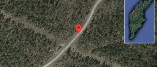 Singelolycka på väg 610 - helt stopp i ett körfält