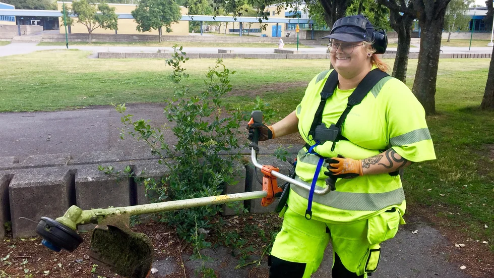 "Det kan bli rätt varmt här", säger Tray Tallberg som jobbar varje vecka runt Ramdalsskolan i Oxelösund.