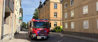 Räddningspådrag efter brandincident på balkong