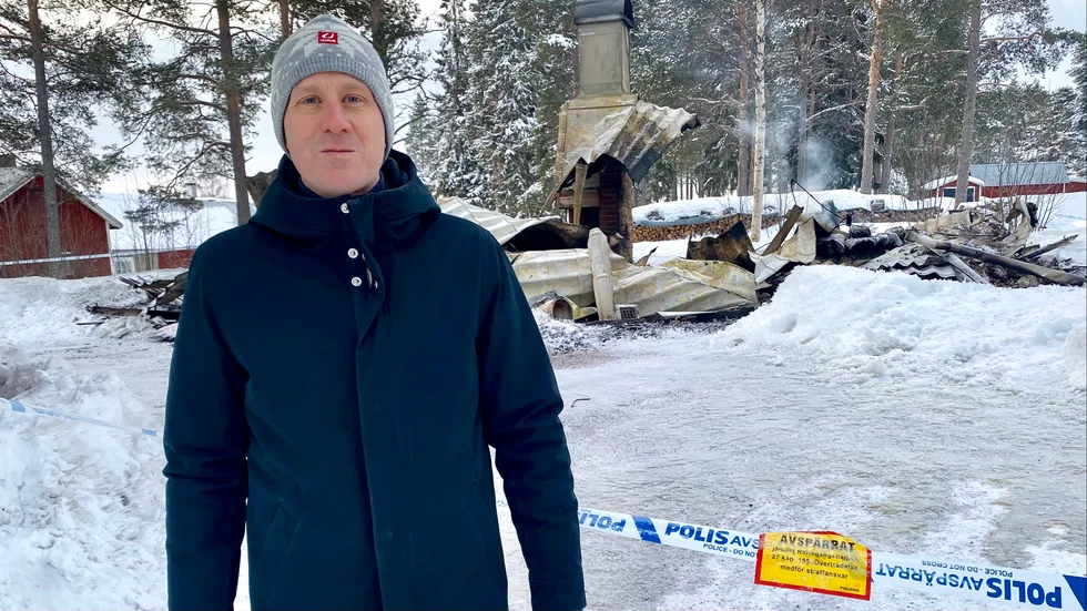 Samuel Bernberg, vd för Trumbäcken, var på brandplatsen under söndagen. Han konstaterar att det är tragiskt att en av deras hyresgäster blivit av med sin bostad.