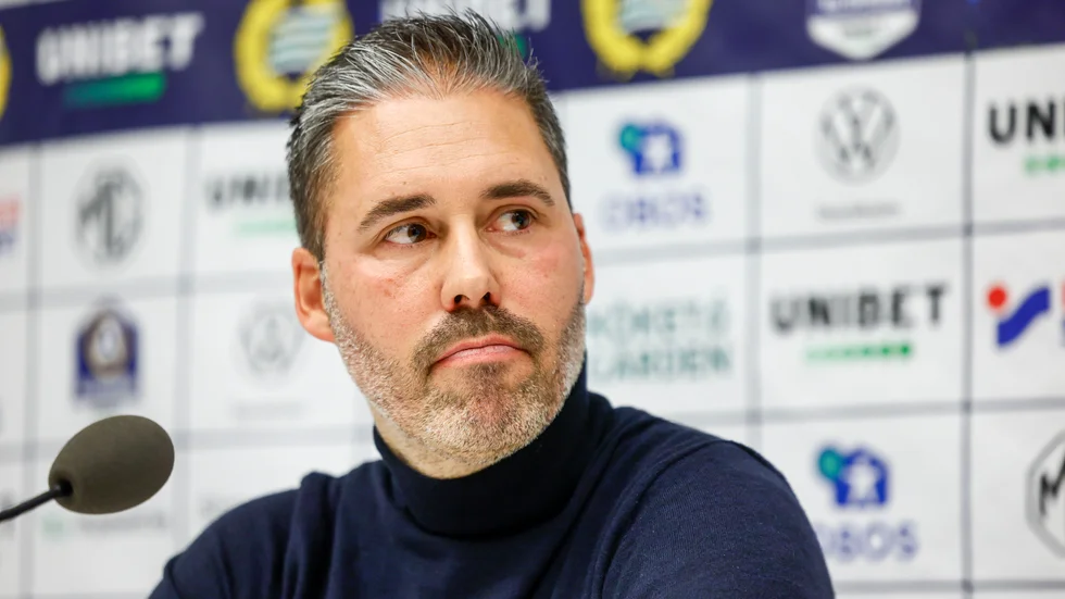 Hammarbys tränare Martí Cifuentes bekräftade efter måndagens match mot Sirius att han lämnar klubben. Spanjoren flyttar till engelska Queens Park Rangers.