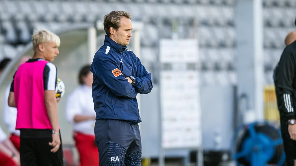Robert Åstedt kan bli den som tar över som tränare i AFC Eskilstuna när laget ska börja om i ettan.
