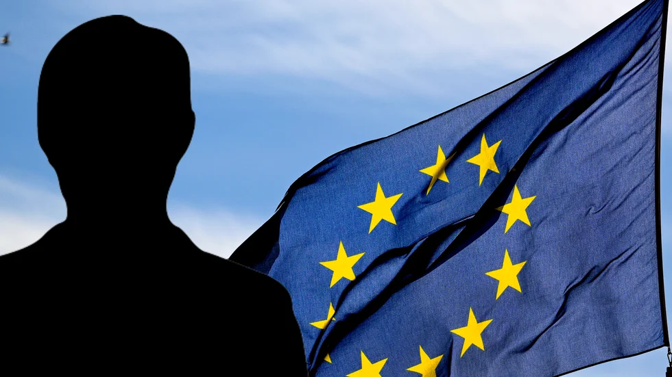 Kammaråklagare Catharina Linné har utfärdat en europeisk arresteringsorder, EAW, och räknar med att mannen arresteras ganska snart och förs till Sverige för förhör om de grova skattebrott han häktats för i sin utevaro.