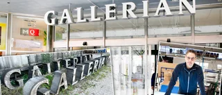 Gallerians gamla skyltar plockades ner och glömdes bort