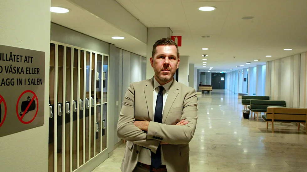 Advokat Marcus Ström är målsägandebiträde åt makarna Andersson. Han hade frågor som mannen tyckte var irrelavanta som han valde att inte svara på.