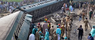 Många döda i tågolycka i Pakistan