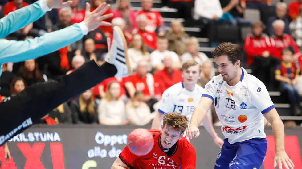 Inlånade Marcus Lennernäs fick stort förtroende direkt när han för en vecka sedan gjorde sin första match i Guif. Det dröjde bara drygt två minuter innan han presenterat sig som målskytt mot Alingsås.
