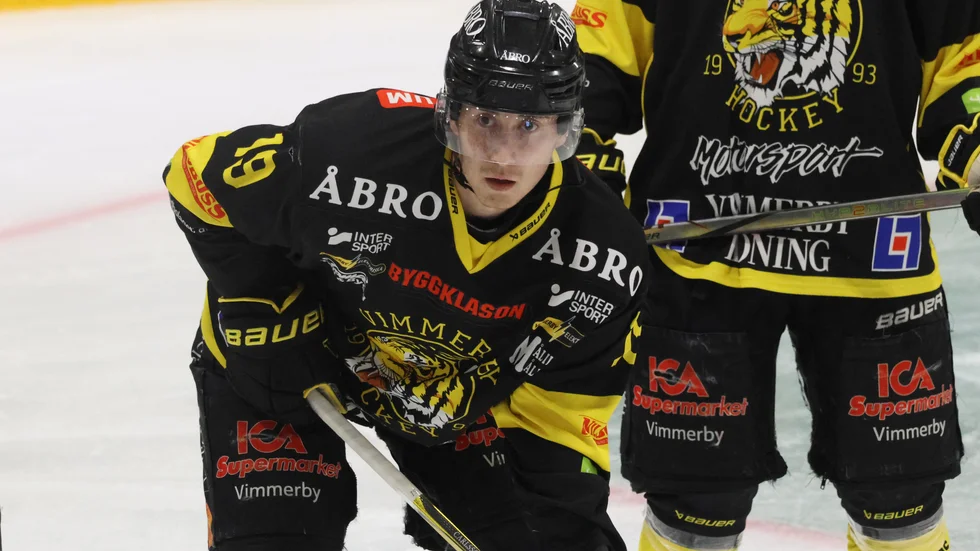 Comebacken blev kortvarig för Anton Carlsson, som slog upp sin axelskada mot Kalmar. Här berättar han om skadan och hur han ser på framtiden. 