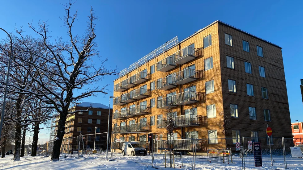 Nu är det första av de två nya husen i Råssnäs klart.