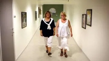 På väg. Biträdande rektor Gun Thomsson och rektorn Anna-Lena Ahnell, har arbetat hårt på Solklintsskolan tillsammans med hela personalstyrkan och eleverna. Från att ha varit den skola som fick flest anmärkning av Skolinspektionen har man nu kommit en bra bit på väg. Foto: Tobias Wallström