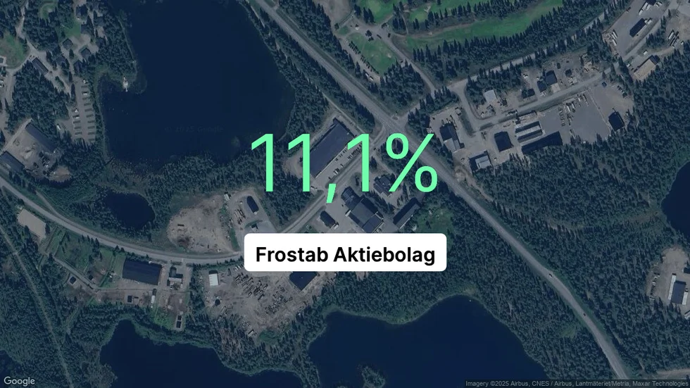 Illustrationen visar rörelsemarginalen för Frostab för det senaste året. Bakgrunden är en satellitbild över företagets adress.