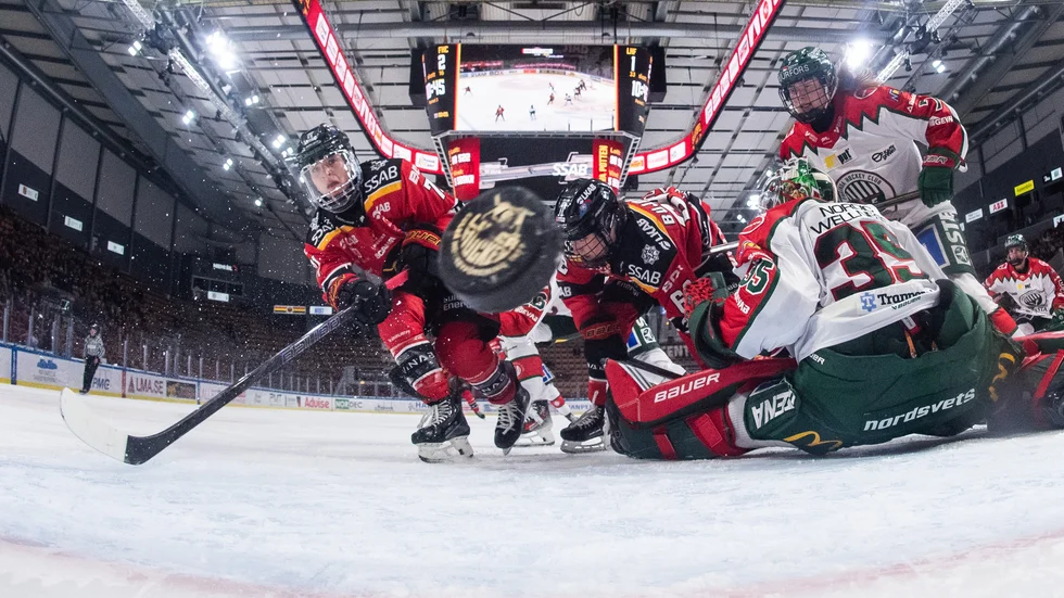 "Jag förstår verkligen inte hur de kan döma bort det", säger Sarah Bujold.