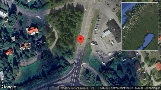 Lastbil stillastående på E10 – ett körfält blockerat