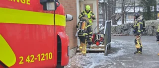Rökutveckling från adventsljusstake orsakade utryckning