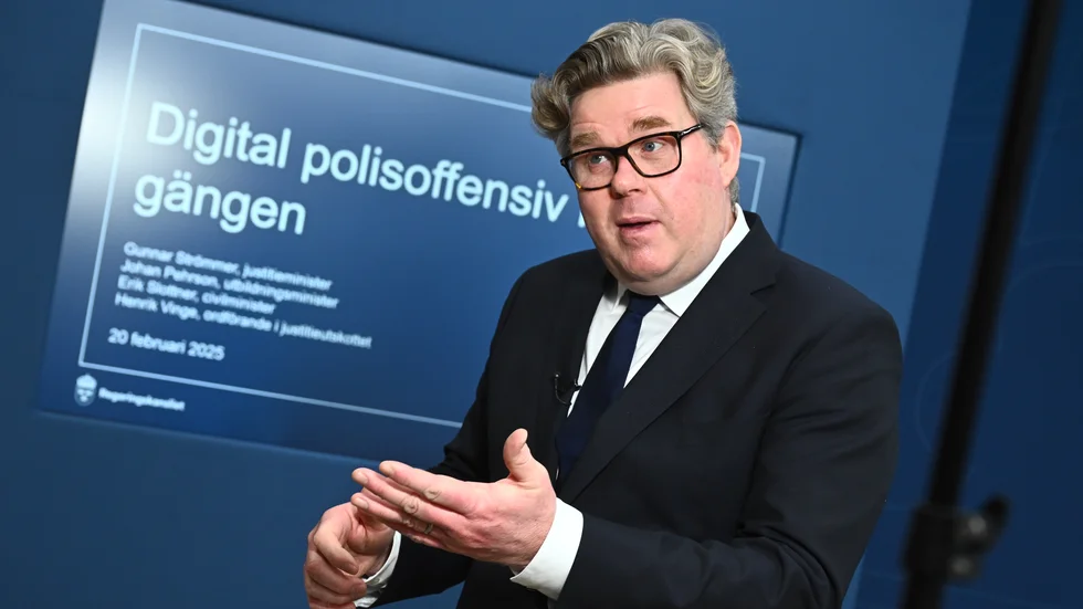 Offensiv. Tillsammans med representanter för övriga Tidöpartier presenterade Gunnar Strömmer (M) en digital offensiv för att hindra gängen att rekrytera barn.