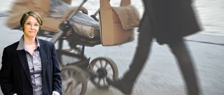Dramatiskt eftersök på barn bland galgar kläder och rulltrappor