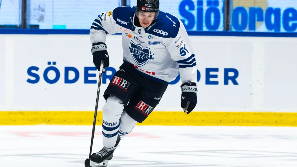 Tim Barkemo spelar nu i BIK Karlskoga, med den tidigare Skellefteå AIK J20-tränaren Martin Sandgren som assisterande tränare.