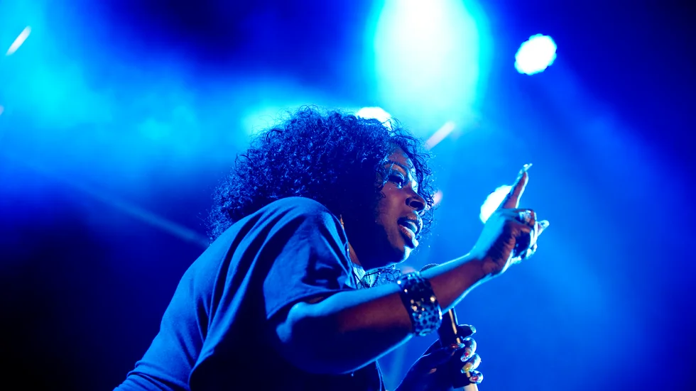 Angie Stone när hon spelade på Stockholm jazz fest på Skansen i Stockholm 2011.