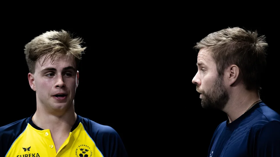 Jon Persson, till höger, fick chansen som tillförordnad förbundskapten för herrlandslaget under bordtennis-EM. Tre medaljer blev facit där Truls Möregård, till vänster, var med och bärgade två av dem.