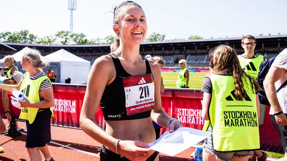 UIF:s Carolina Wikström, här under Stockholm Marathon tidigare i år, har haft en bra säsong. På söndagen vann hon Stockholm Halvmarathon.