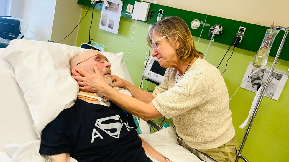 Reaktionerna efter reportaget om TBE-drabbade Göran Persson och hans fru Claudia Muraszombathi har varit många och starka. "Vi känner att vi får stöd från många. Och folk upprörs över att politikerna pratar kostnadseffektivitet när det är människor i stark beroendeställning det handlar om."