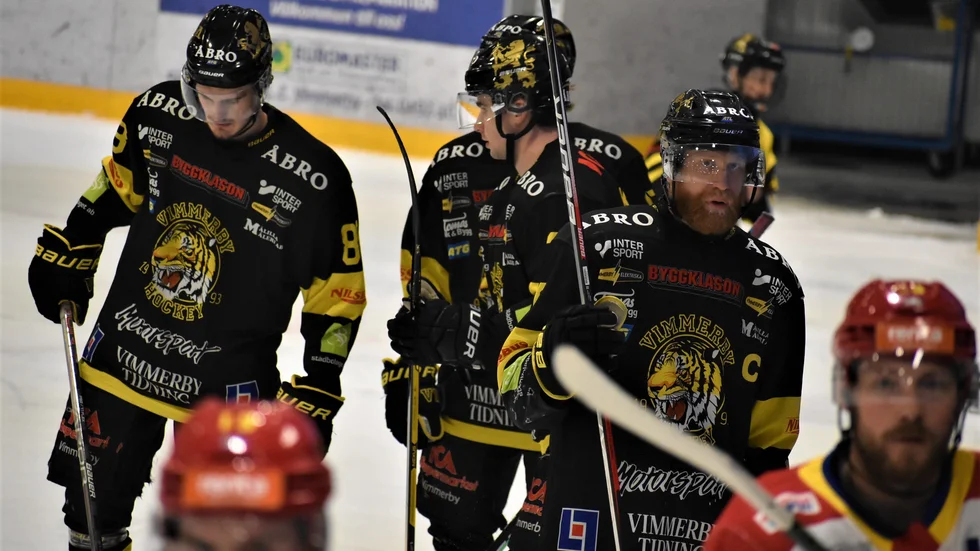Jakob Karlsson har förlängt sitt kontrakt med VH.