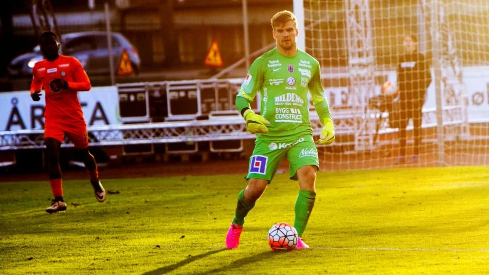 Siriusmålvakt. Lukas Jonsson skrewv på för tre år.