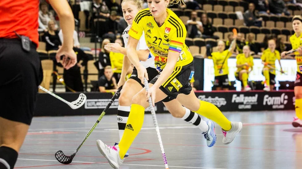 Sara Steen visade vägen för sitt Endre med tre nya mål och två assist i 10–6-segern mot Warberg.