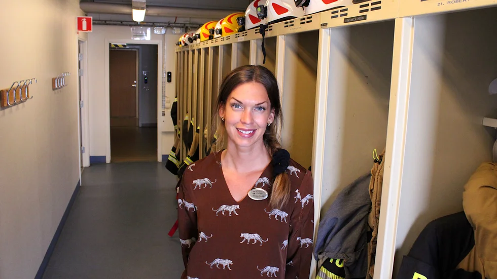 Rebecca Ovedal är deltidsbrandman i Hultsfred sedan drygt två år tillbaka. Nu tar hon nästa steg och blir heltidsanställd på räddningstjänsten.