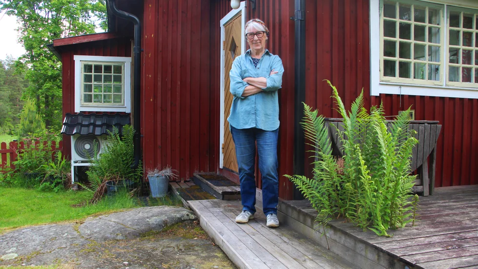 Kerstin Sandström Hedman för den populära traditionen med "Jazz i trädgår`n" vidare. Nu på lördag, den 18 juni, är det dags.