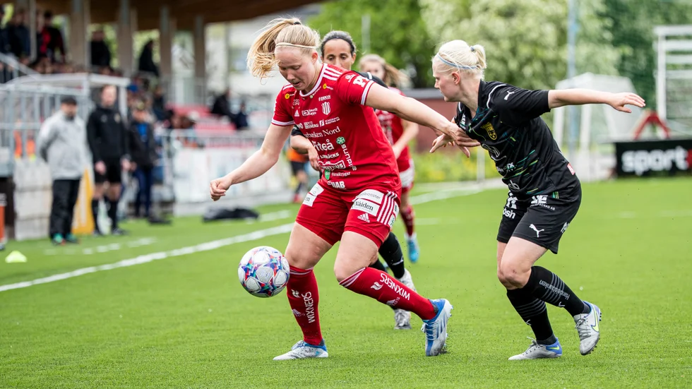 Hlin Eiriksdottir i action i ett derby mot Umeå.