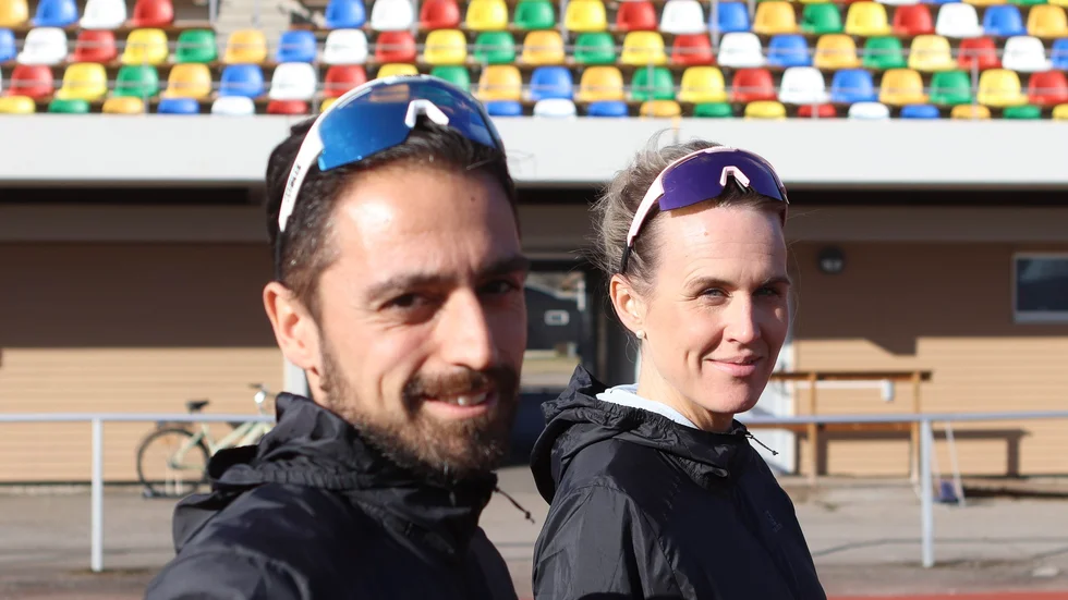 Poyan Sandnell och Malin Engström är initiativtagarna till Katrineholmsloppet 2022 som avgörs på lördag med start och mål på Backavallen.