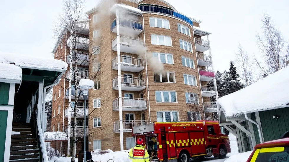 Lägenhetsbrand. Strax efter klockan 14 i torsdags började det brinna i en lägenhet på Östermalm.